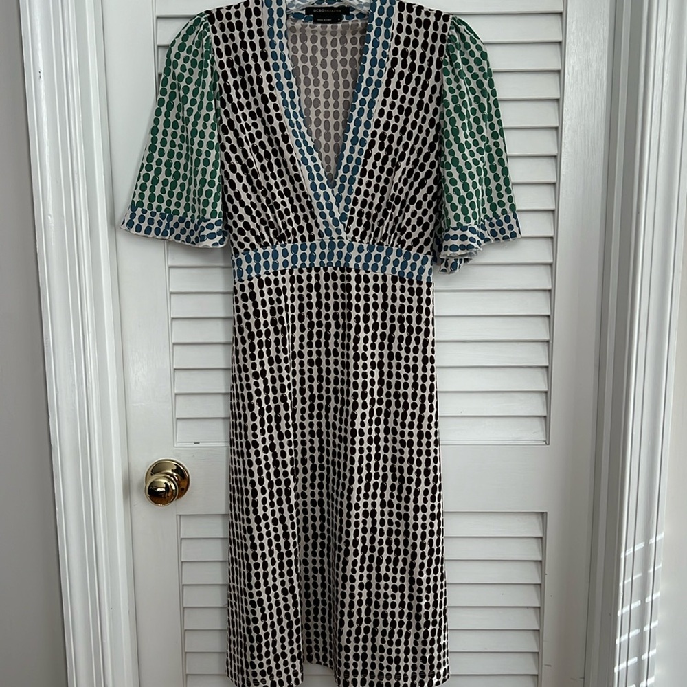 BCBGMAXAZRIA Polka Dot V-Neck Dress. Tie waist. Ruffle sleeve. A-line. Size S. - Picture 3 of 8